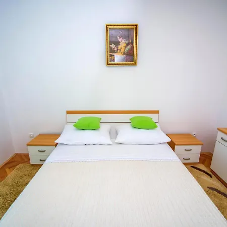 Eva View Apartment *